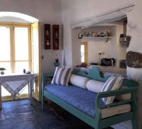 Open Space House at the Castle of Chora, Serifos